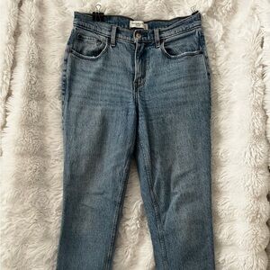 Abercrombie & Fitch Women's Straight mid rise Leg Blue Jeans 4R